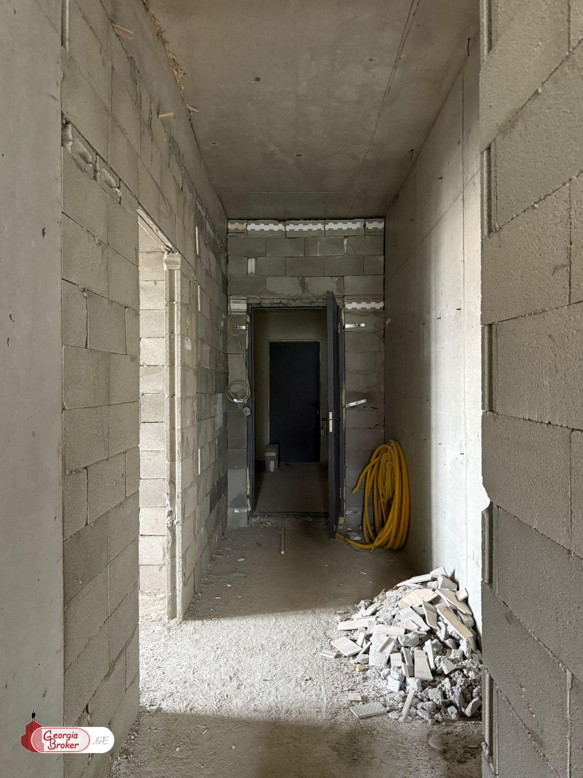 продается квартира новостройка 4-комнаты